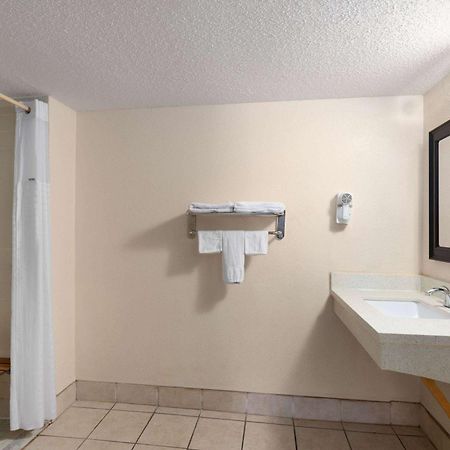 Super 8 By Wyndham Fort Mitchell Cincinnati Area Εξωτερικό φωτογραφία