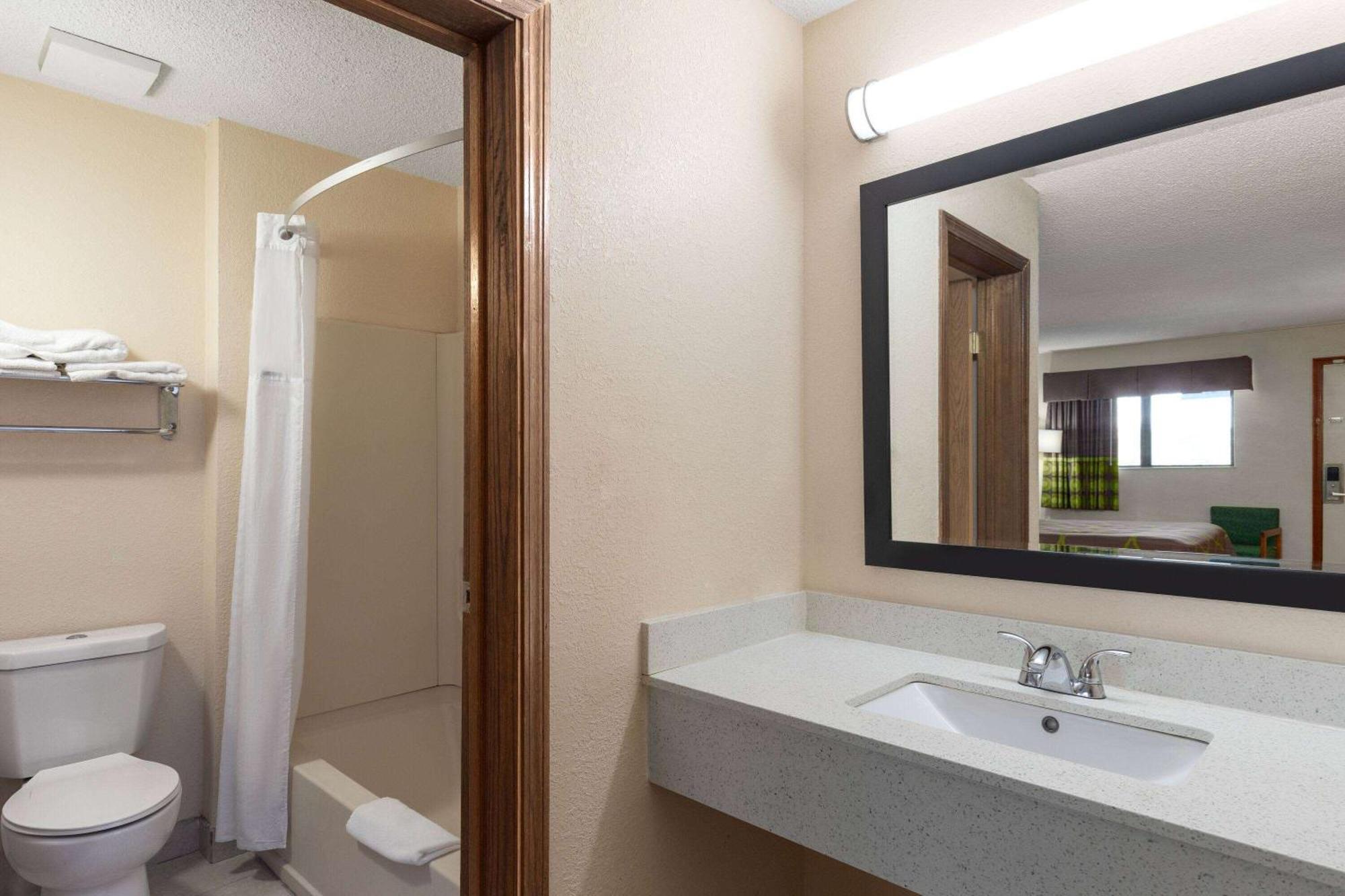Super 8 By Wyndham Fort Mitchell Cincinnati Area Εξωτερικό φωτογραφία