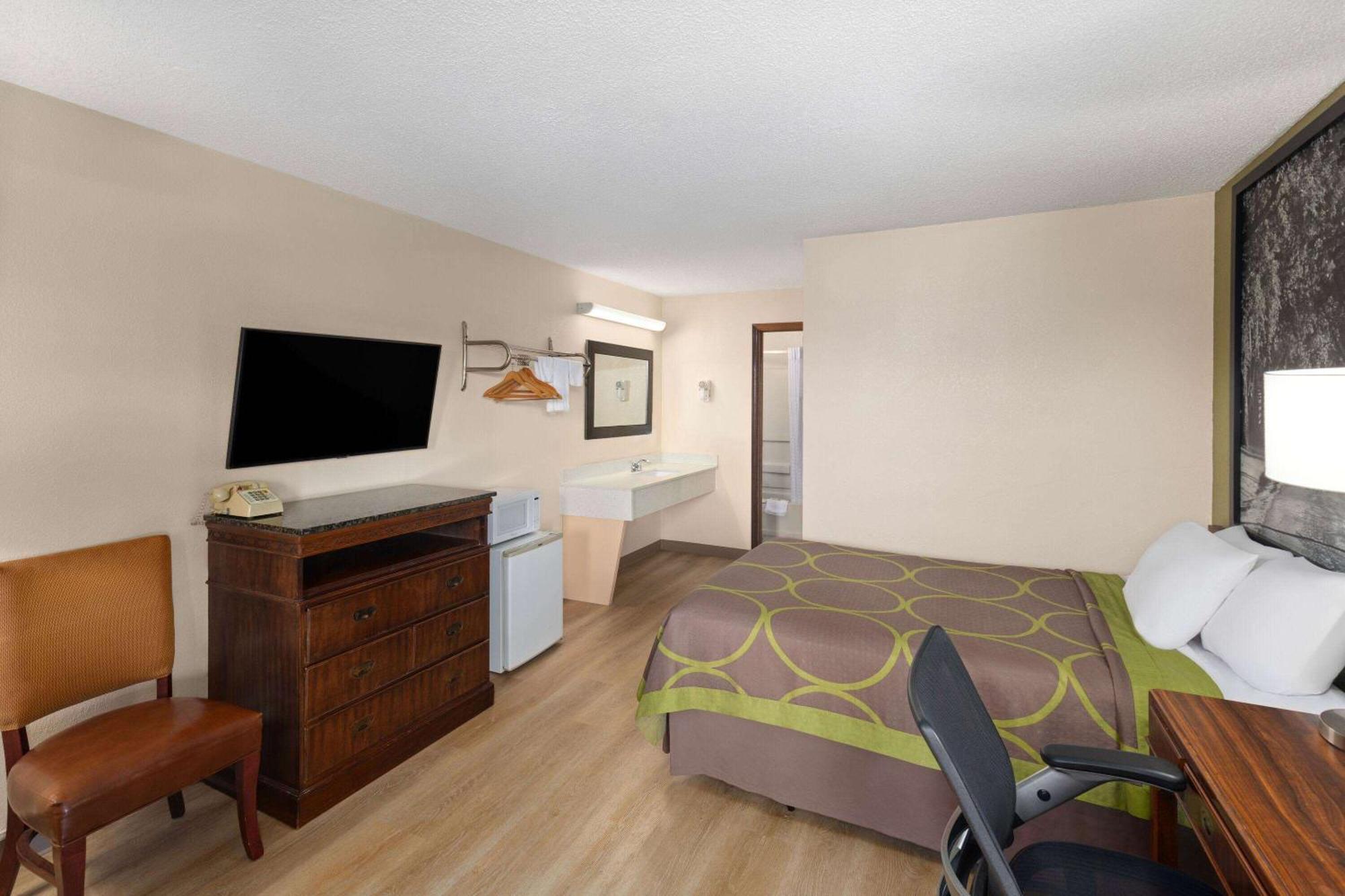 Super 8 By Wyndham Fort Mitchell Cincinnati Area Εξωτερικό φωτογραφία