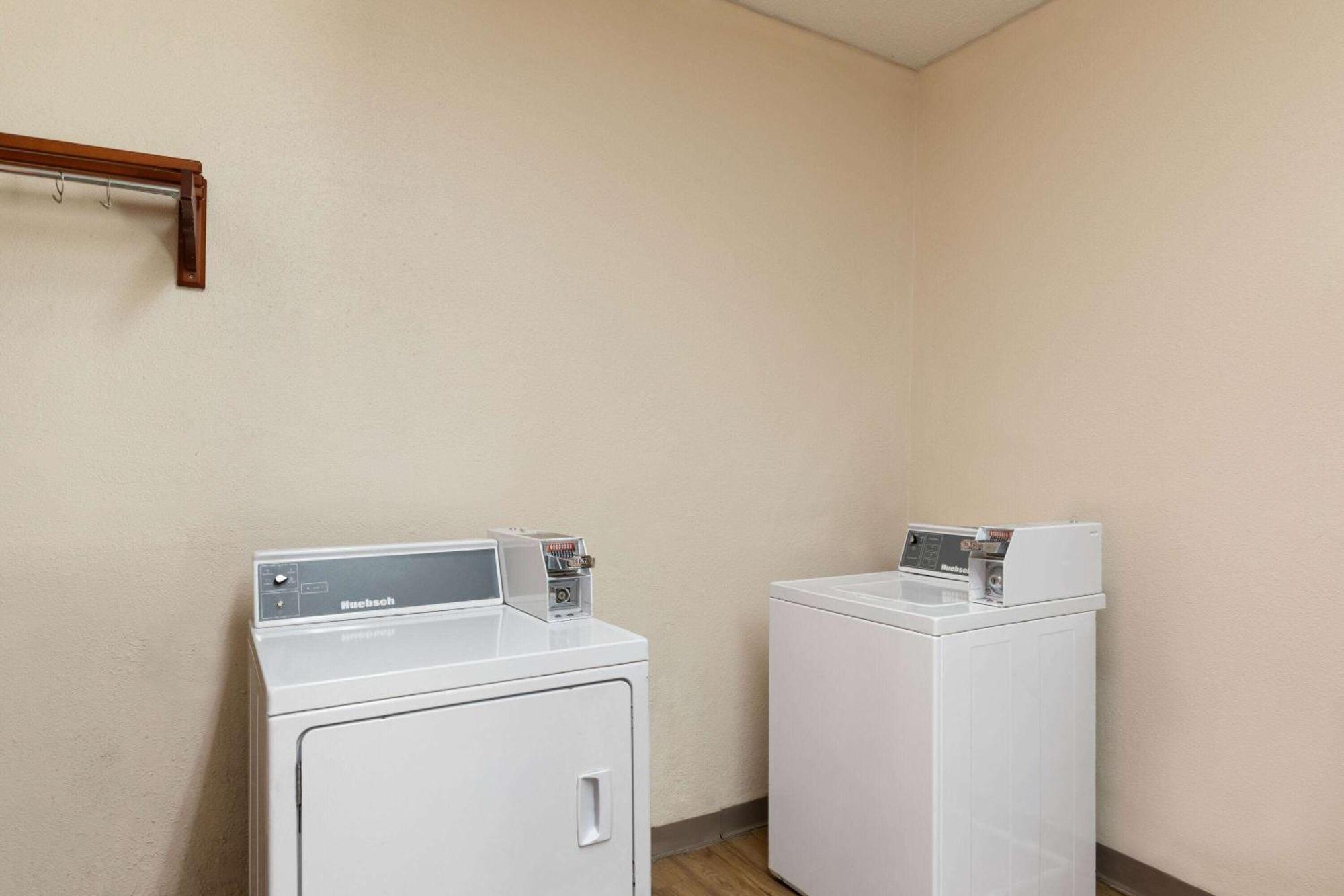 Super 8 By Wyndham Fort Mitchell Cincinnati Area Εξωτερικό φωτογραφία