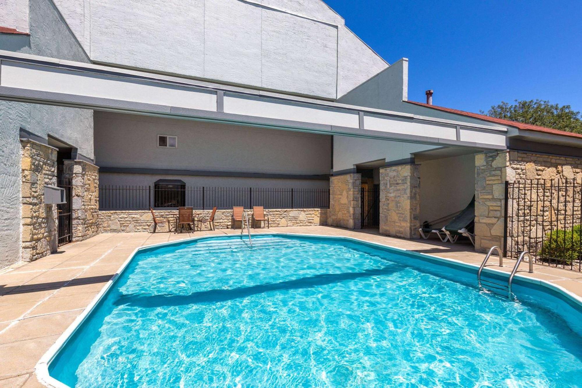 Super 8 By Wyndham Fort Mitchell Cincinnati Area Εξωτερικό φωτογραφία